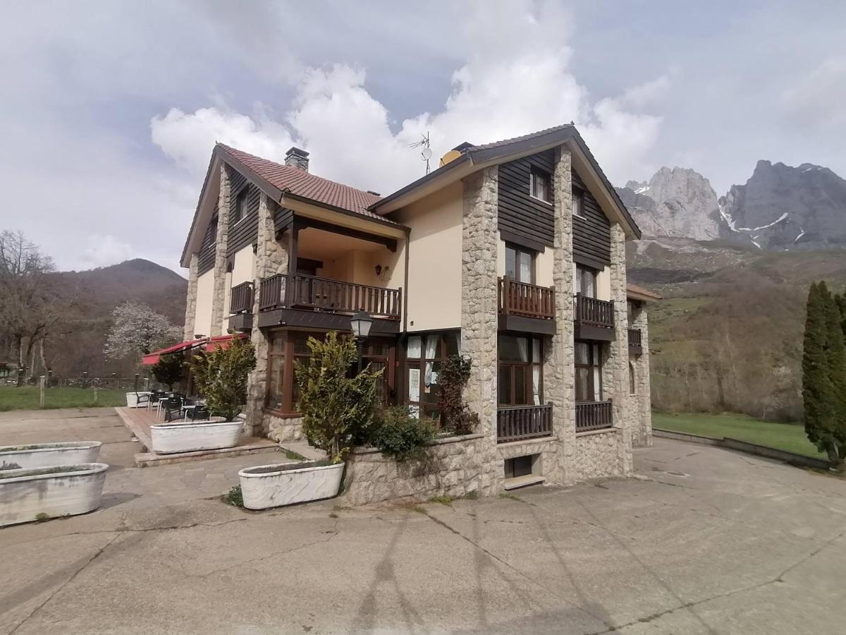 Hotel Cumbres de Valdeón Posada De Valdeon Exterior foto