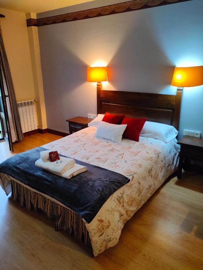 Hotel Cumbres de Valdeón Posada De Valdeon Quarto foto