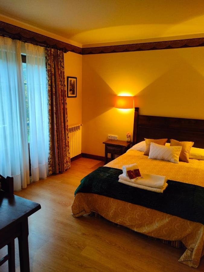 Hotel Cumbres de Valdeón Posada De Valdeon Quarto foto